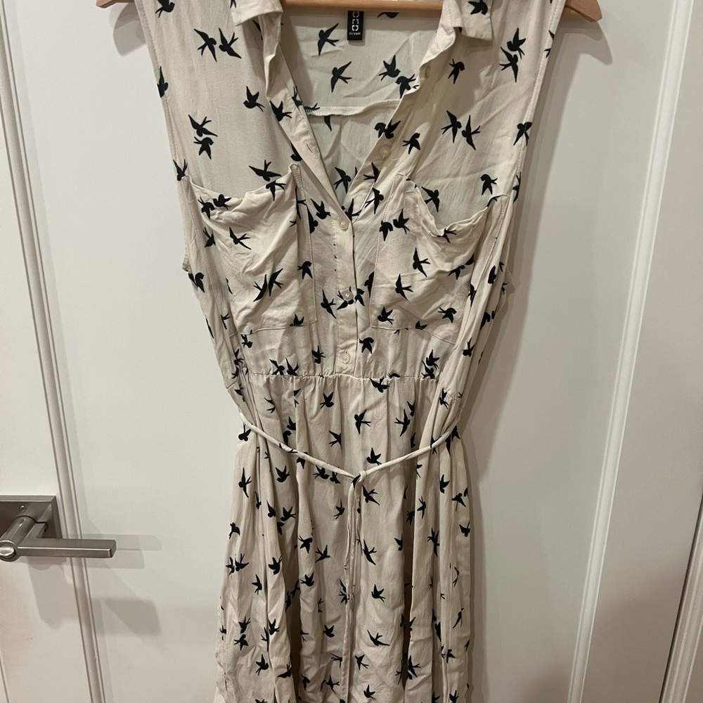 H&M Cream and Black Polo Collar Sundress